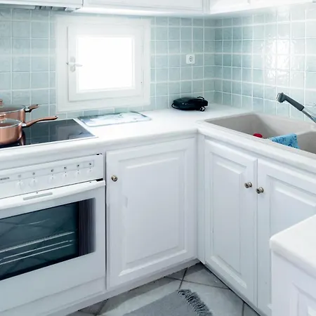 Mykonos Vibes Downtown Townhouse Apartment *